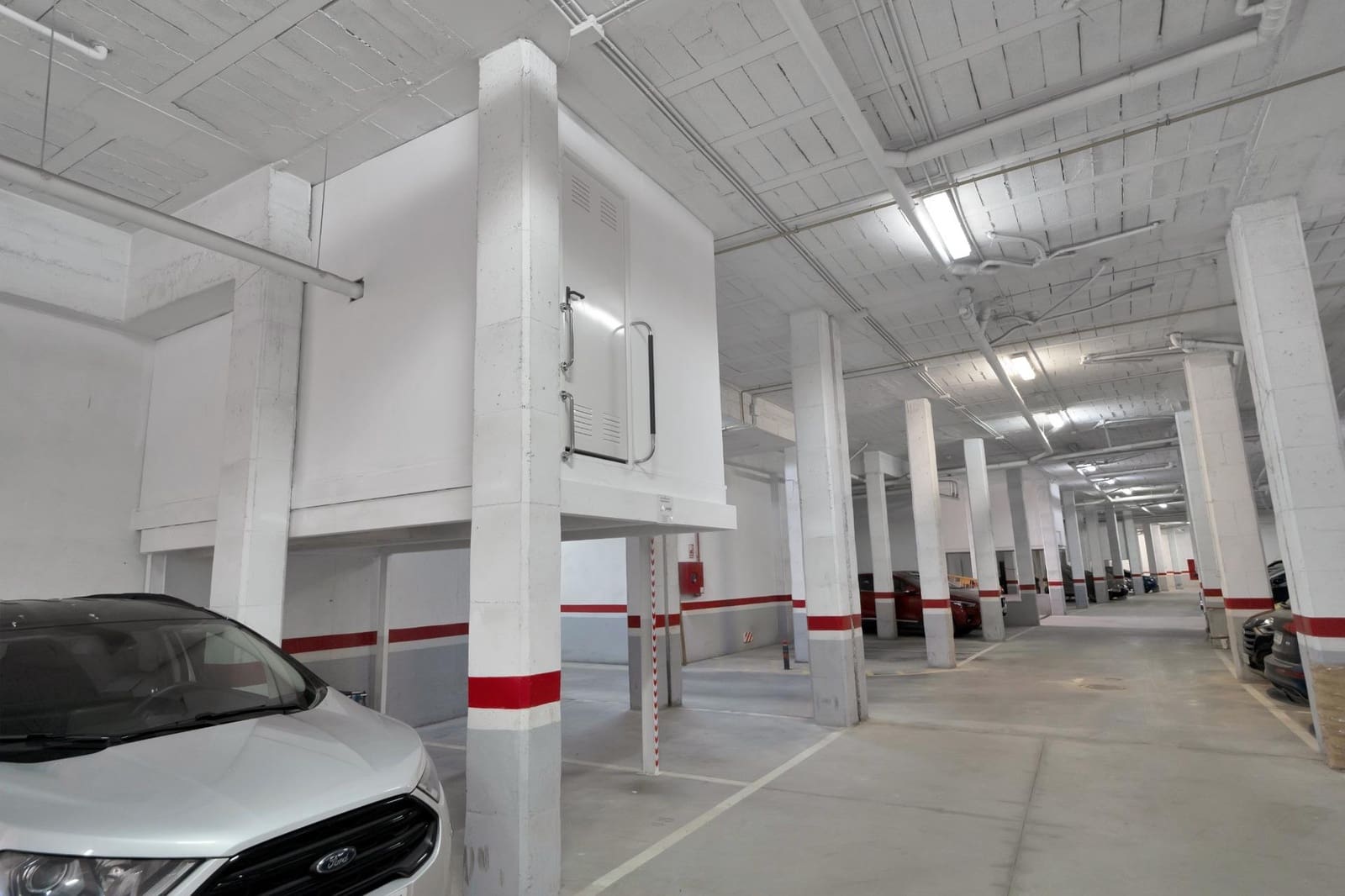 3 bedroom Flat for sale in Estepona with garage - € 439,000 (Ref: 9023242)