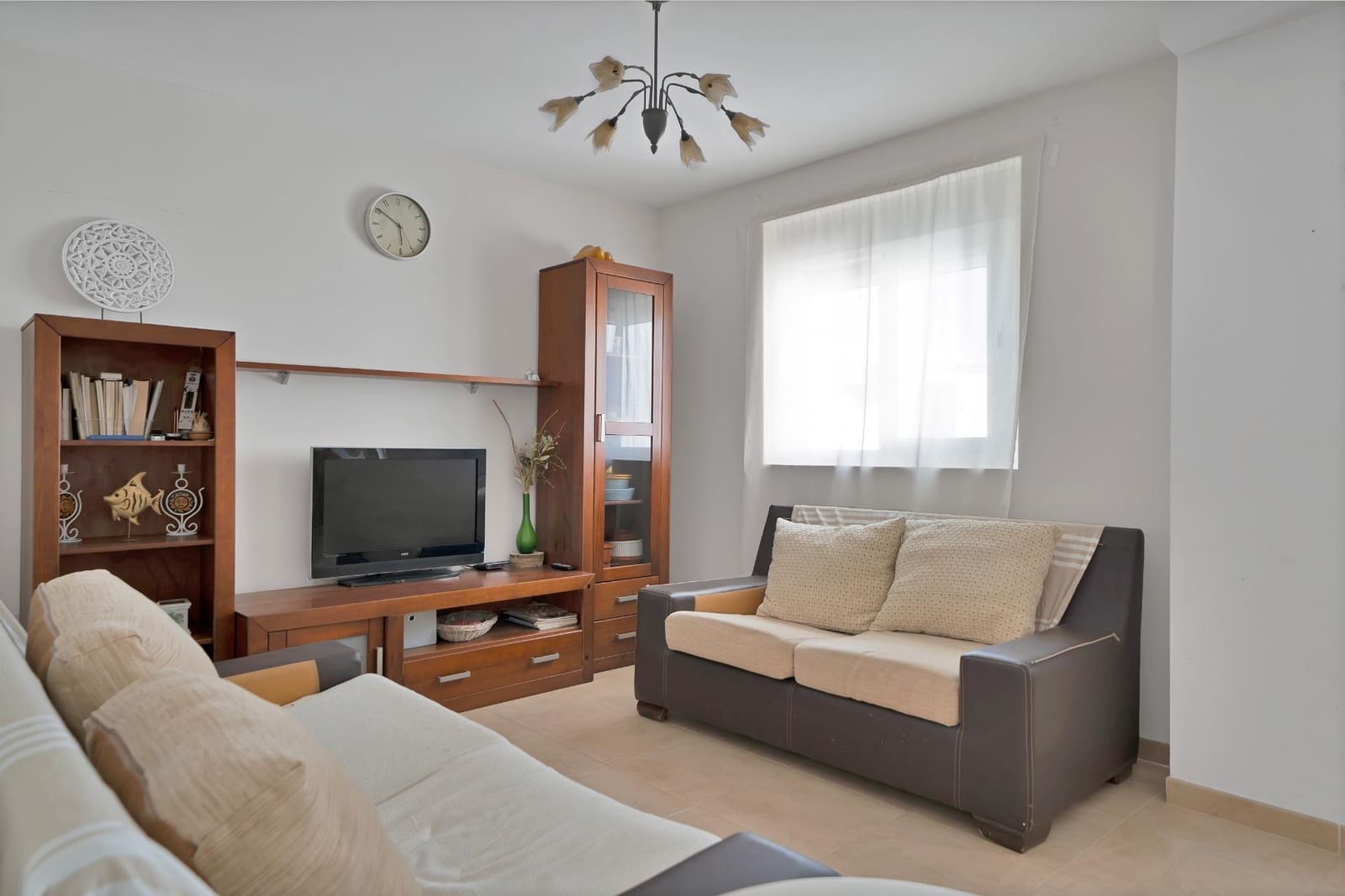 3 bedroom Flat for sale in Estepona with garage - € 439,000 (Ref: 9023242)