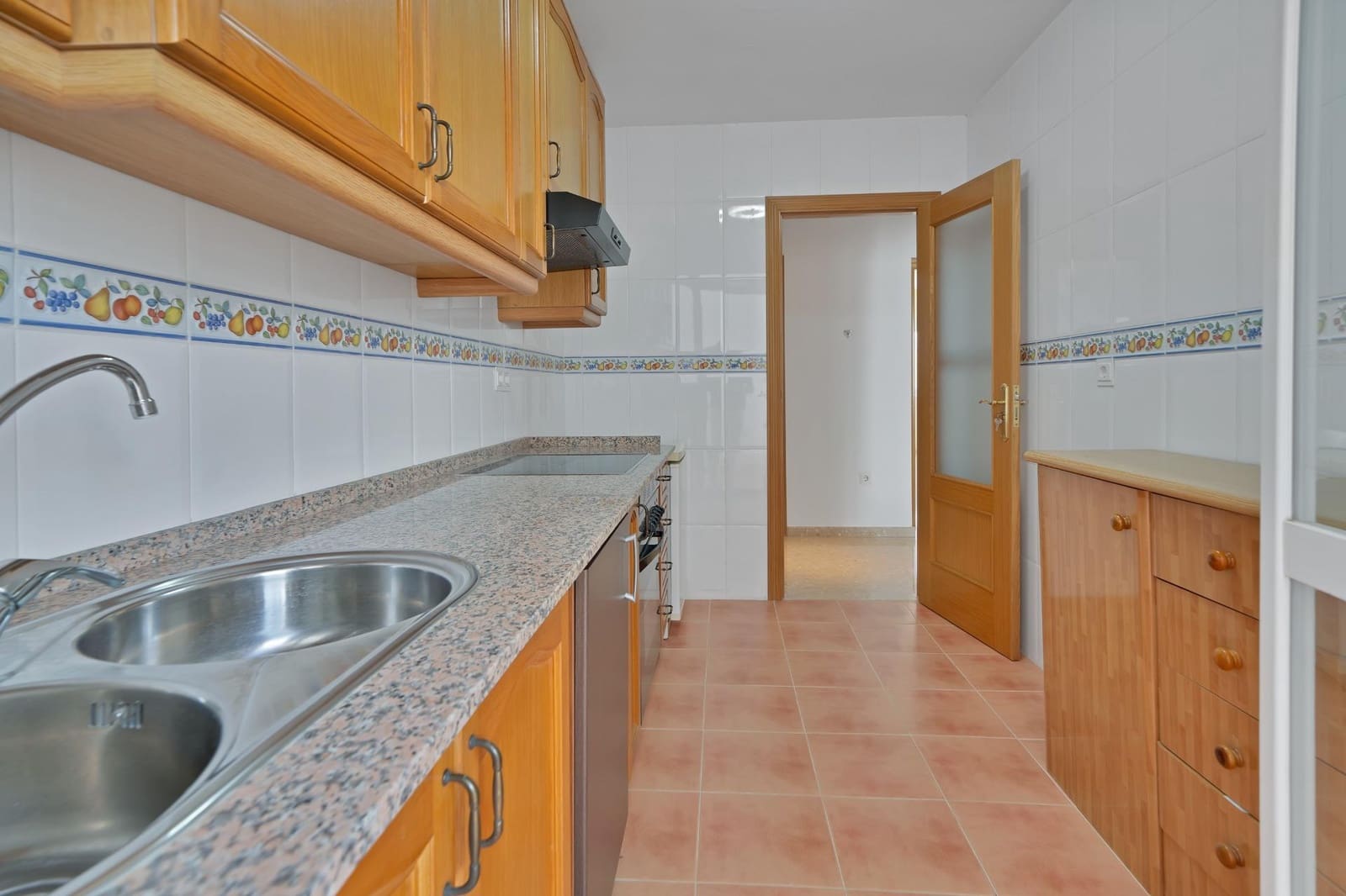 3 bedroom Flat for sale in Estepona with garage - € 439,000 (Ref: 9023242)