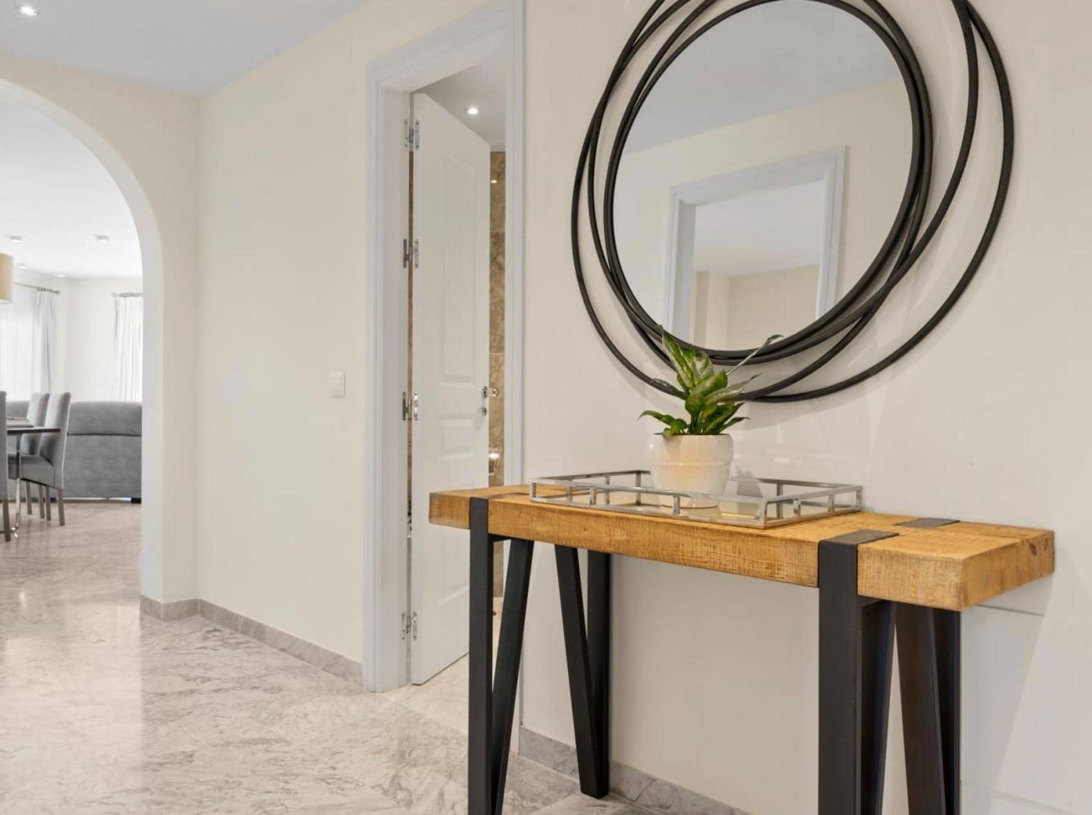 2 bedroom Apartment for sale in Marbella with pool garage - € 850,000 (Ref: 9059348)