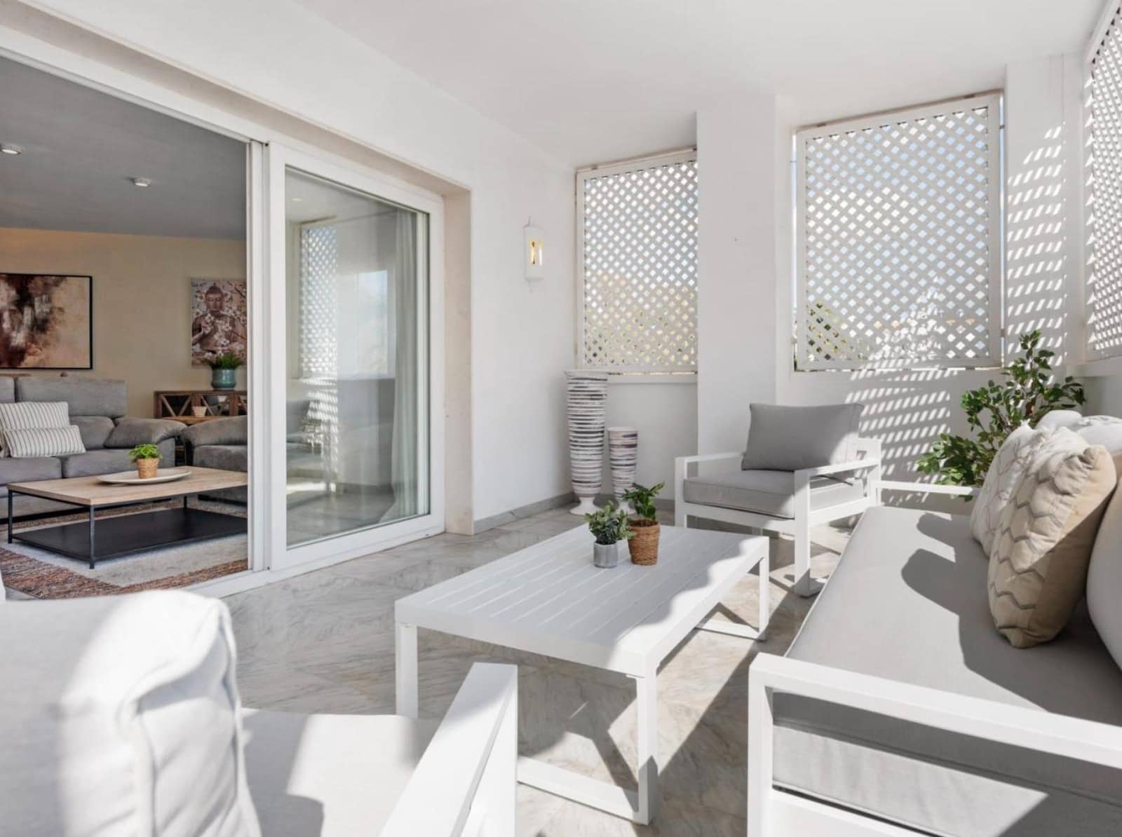 2 bedroom Apartment for sale in Marbella with pool garage - € 850,000 (Ref: 9059348)