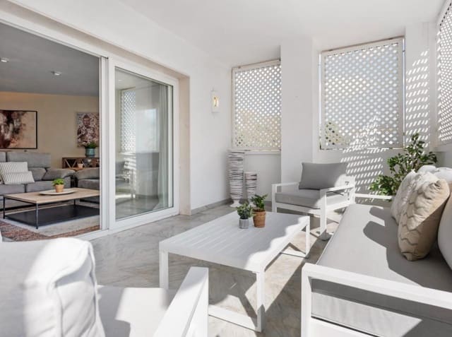 2 bedroom Apartment for sale in Marbella with pool garage - € 850,000 (Ref: 9059348)