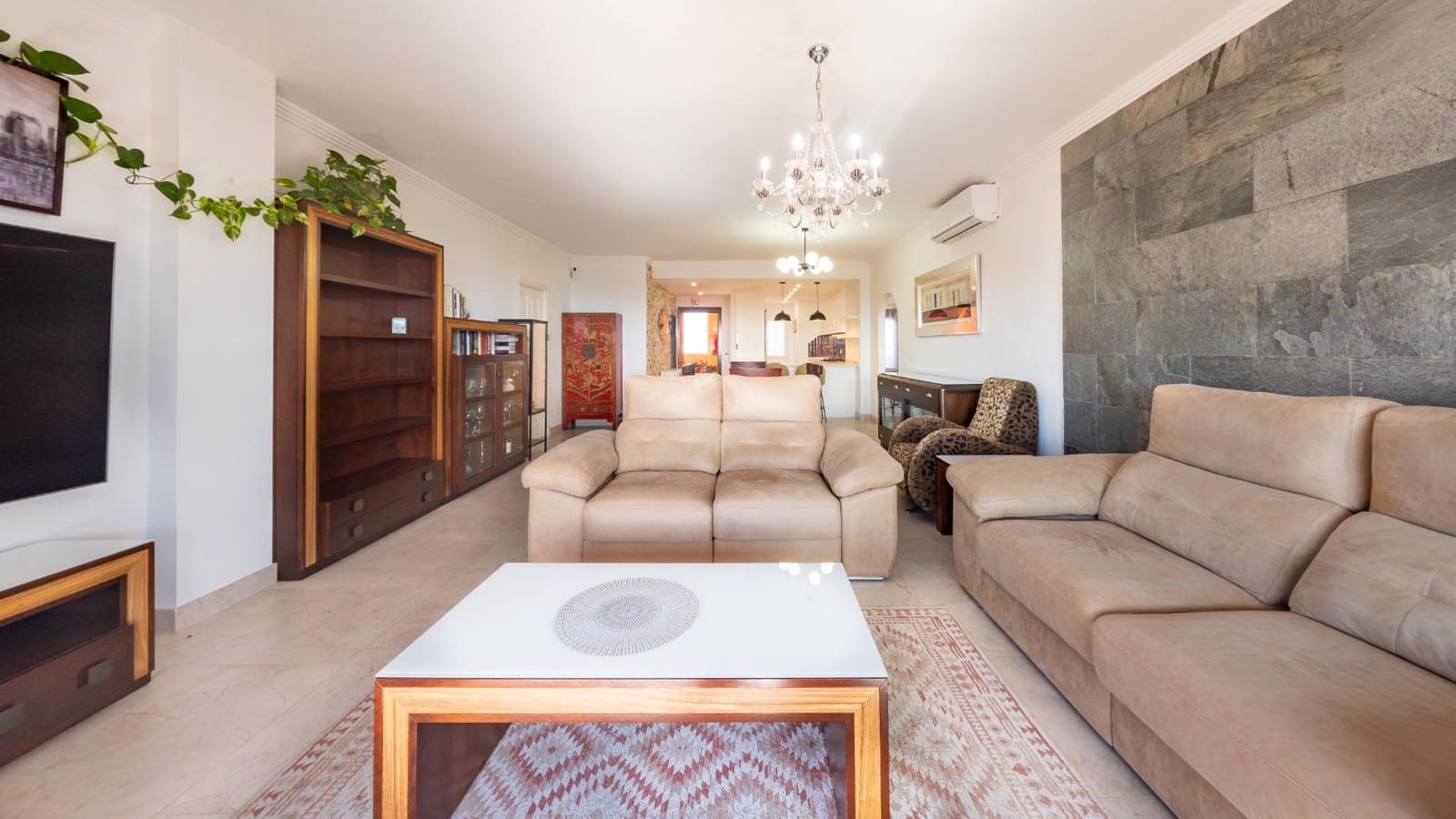 3 bedroom Flat for sale in Estepona with pool garage - € 480,000 (Ref: 9396017)