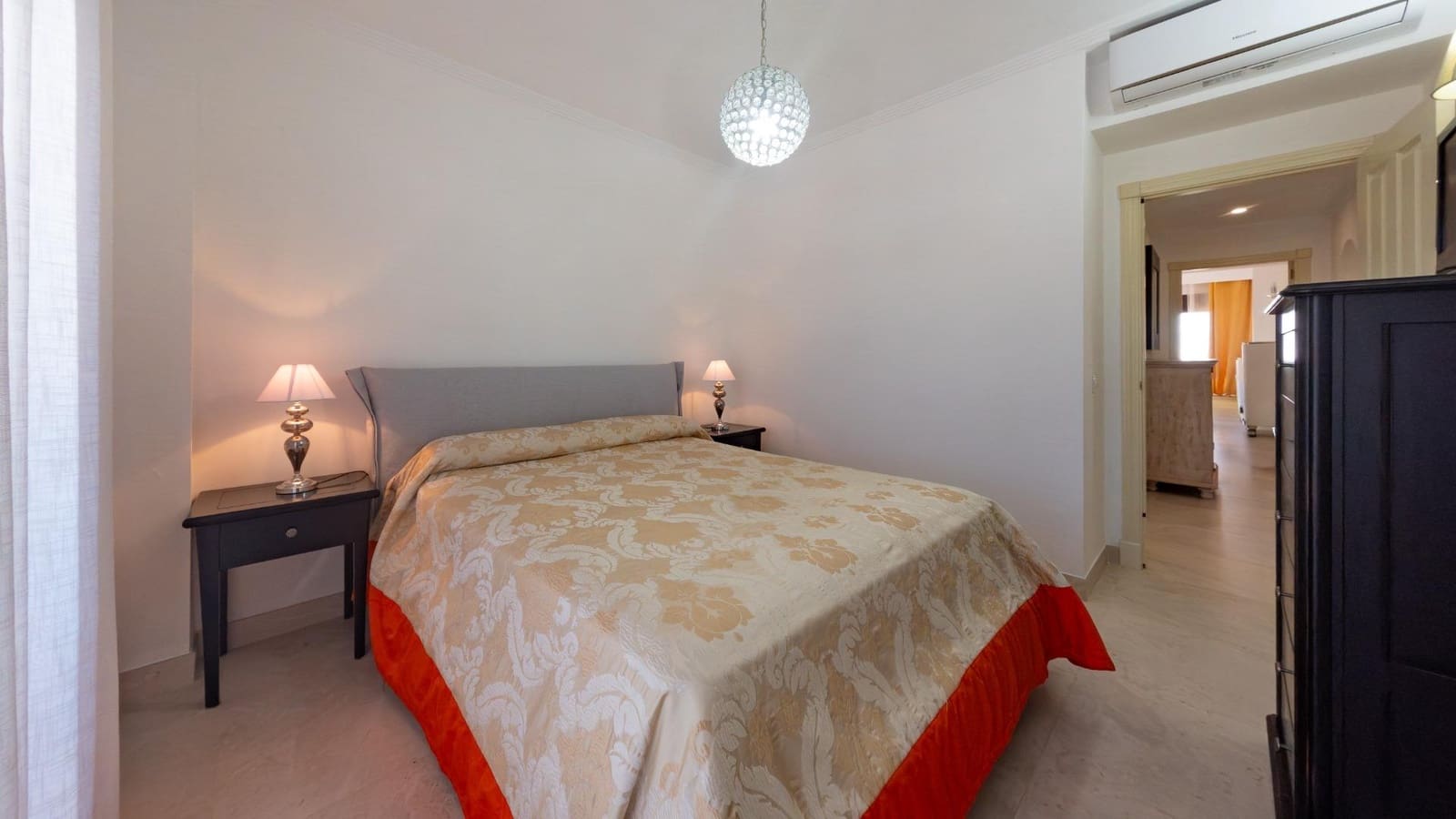 3 bedroom Flat for sale in Estepona with pool garage - € 480,000 (Ref: 9396017)