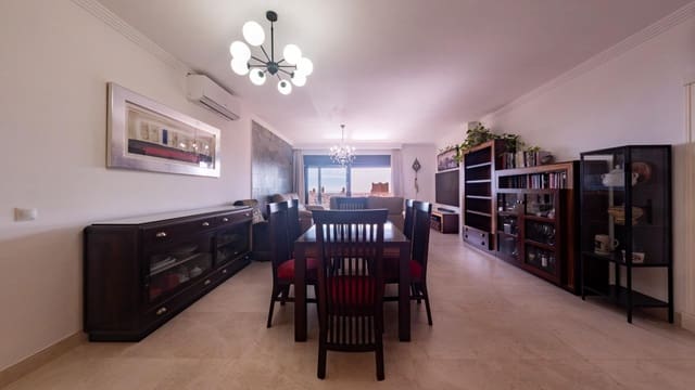 3 bedroom Flat for sale in Estepona with pool garage - € 480,000 (Ref: 9396017)