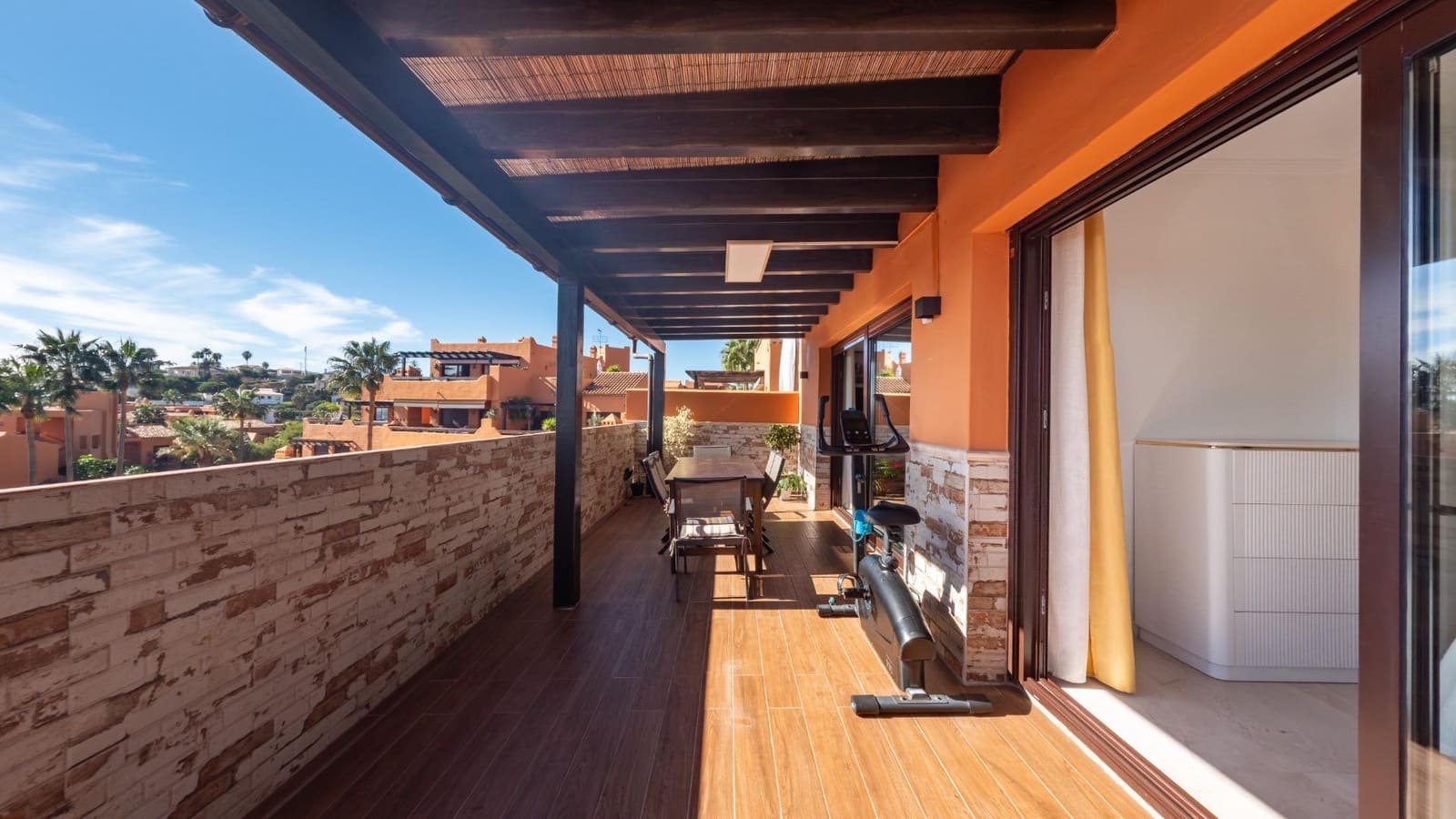 3 bedroom Flat for sale in Estepona with pool garage - € 480,000 (Ref: 9396017)