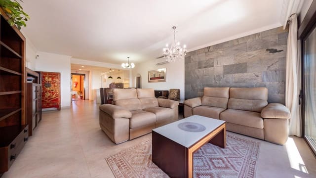 3 bedroom Flat for sale in Estepona with pool garage - € 480,000 (Ref: 9396017)