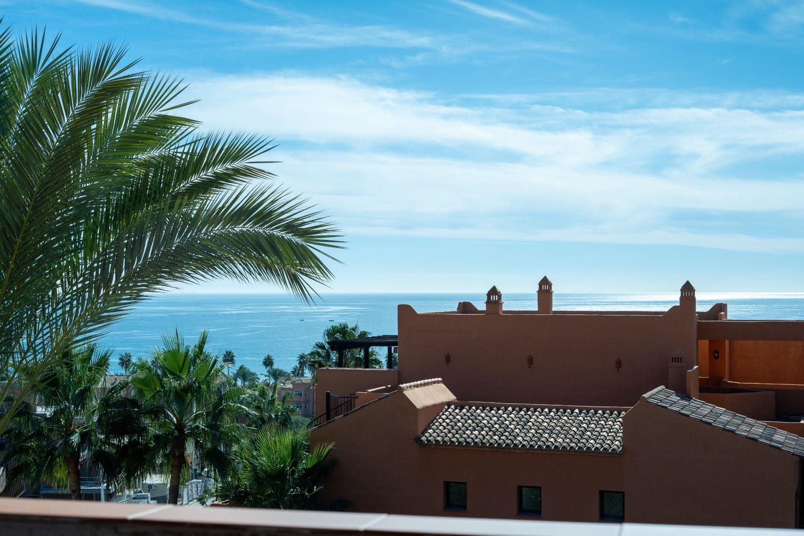 3 bedroom Flat for sale in Estepona with pool garage - € 480,000 (Ref: 9396017)