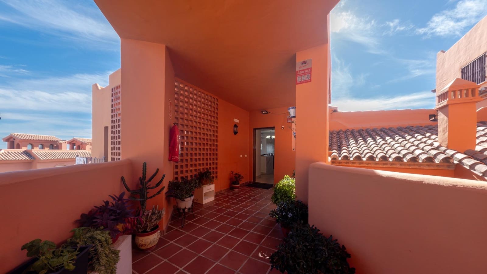 3 bedroom Flat for sale in Estepona with pool garage - € 480,000 (Ref: 9396017)