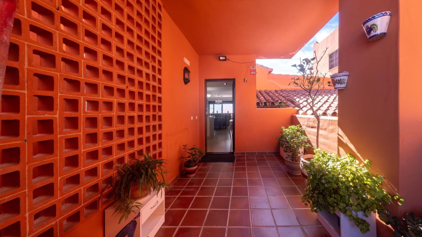 3 bedroom Flat for sale in Estepona with pool garage - € 480,000 (Ref: 9396017)