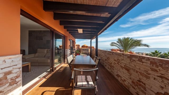 3 bedroom Flat for sale in Estepona with pool garage - € 480,000 (Ref: 9396017)