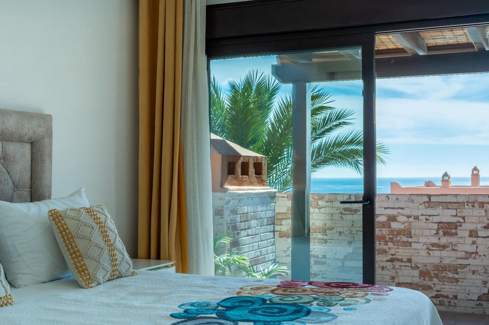 3 bedroom Flat for sale in Estepona with pool garage - € 480,000 (Ref: 9396017)