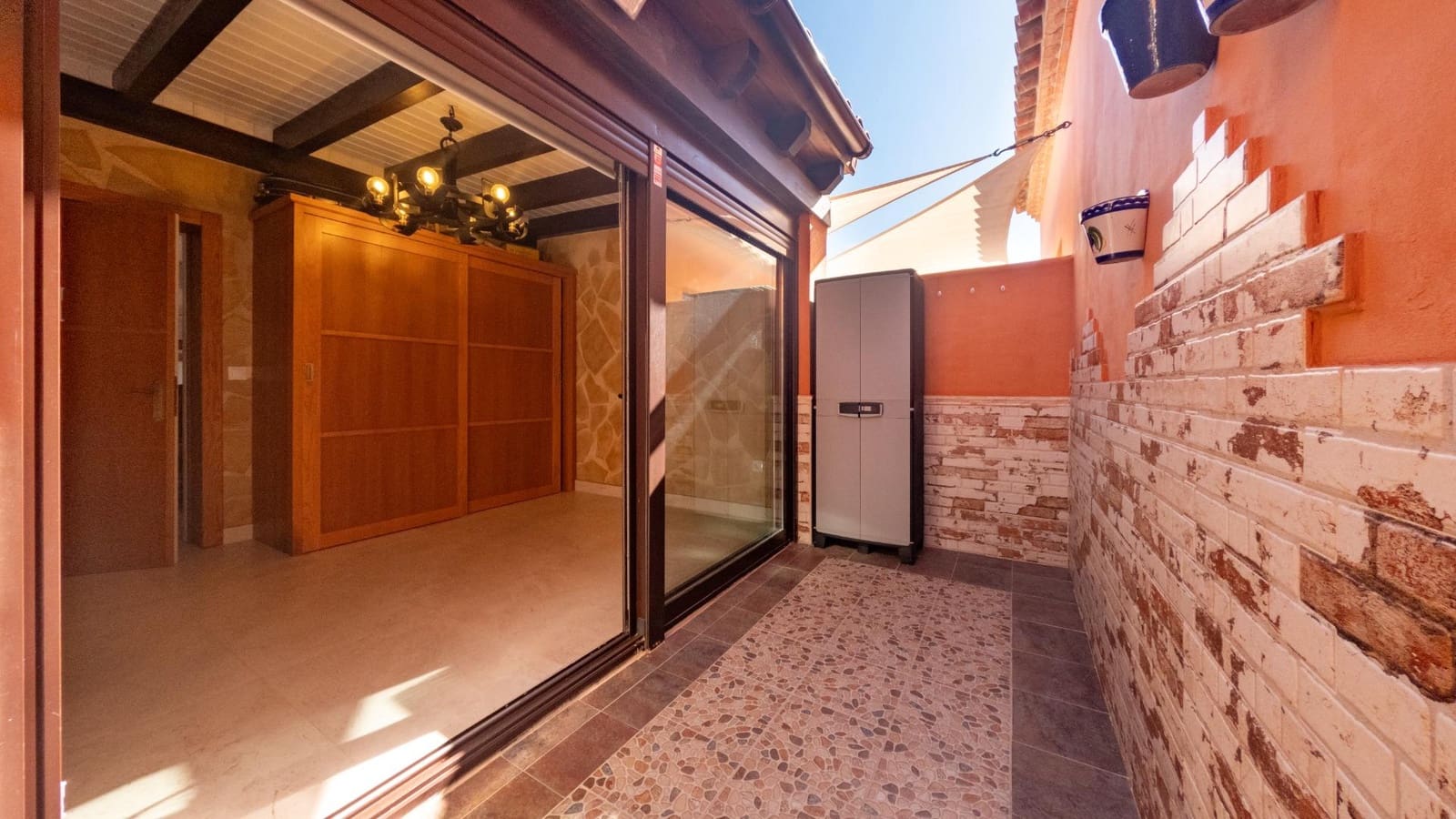 3 bedroom Flat for sale in Estepona with pool garage - € 480,000 (Ref: 9396017)