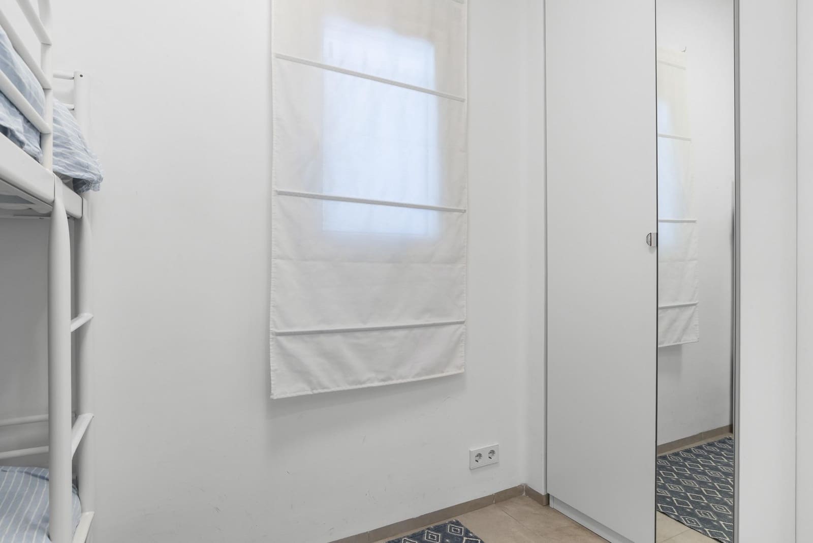 3 bedroom Beach Apartment for sale in Marbella with pool garage - € 1,385,000 (Ref: 9427230)