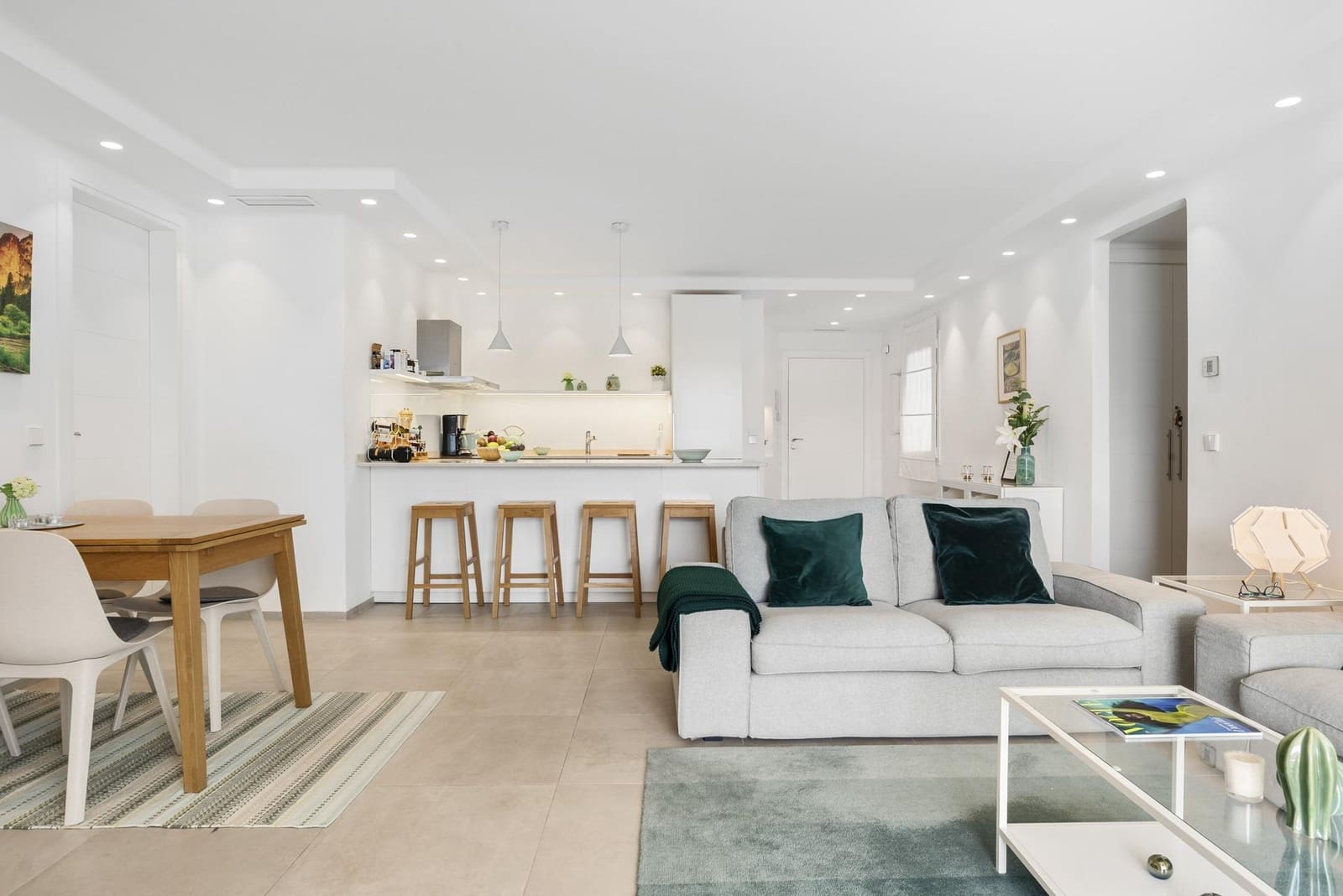 3 bedroom Beach Apartment for sale in Marbella with pool garage - € 1,385,000 (Ref: 9427230)