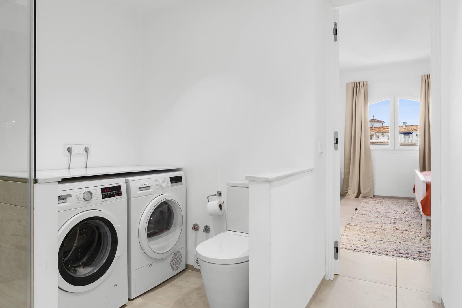 3 bedroom Beach Apartment for sale in Marbella with pool garage - € 1,385,000 (Ref: 9427230)