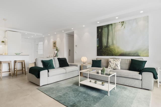 3 bedroom Beach Apartment for sale in Marbella with pool garage - € 1,385,000 (Ref: 9427230)