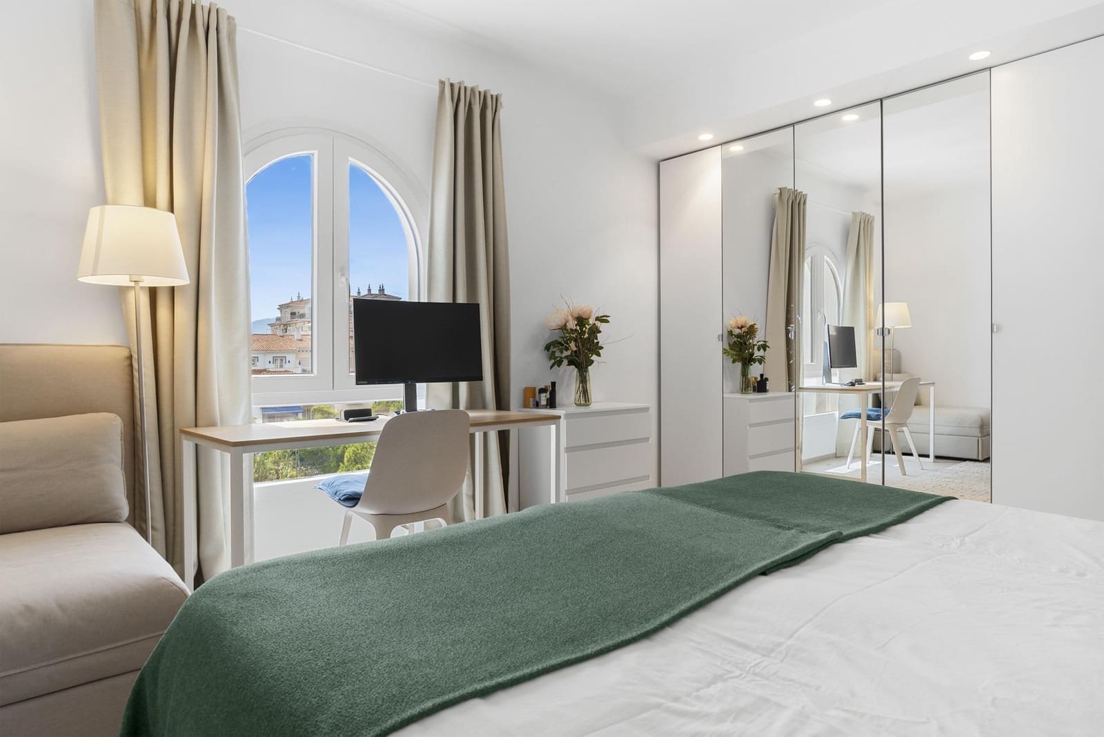 3 bedroom Beach Apartment for sale in Marbella with pool garage - € 1,385,000 (Ref: 9427230)