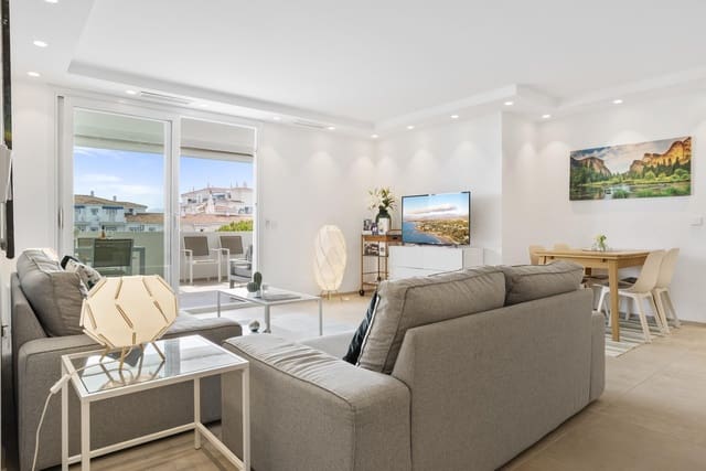 3 bedroom Beach Apartment for sale in Marbella with pool garage - € 1,385,000 (Ref: 9427230)