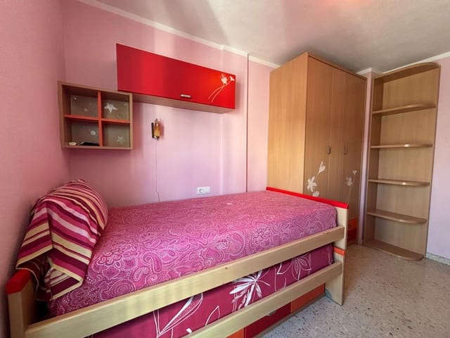 3 slaapkamer Flat te koop in Huerta Nueva, Estepona met garage - € 235.000 (Ref: 9474919)