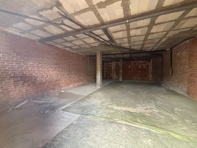 Erhverv til leje i Estepona - € 1.850 (Ref: 9504313)