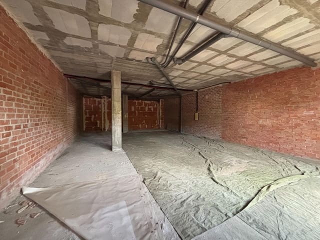 Erhverv til leje i Estepona - € 1.850 (Ref: 9504313)