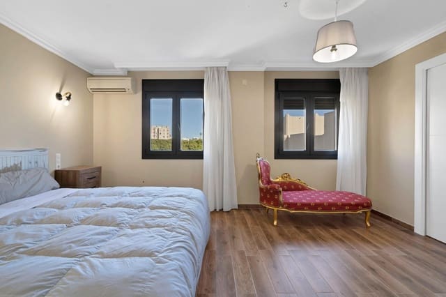 3 sypialnia Apartament na sprzedaż w Centro, Estepona - 379 900 € (Ref: 9533756)