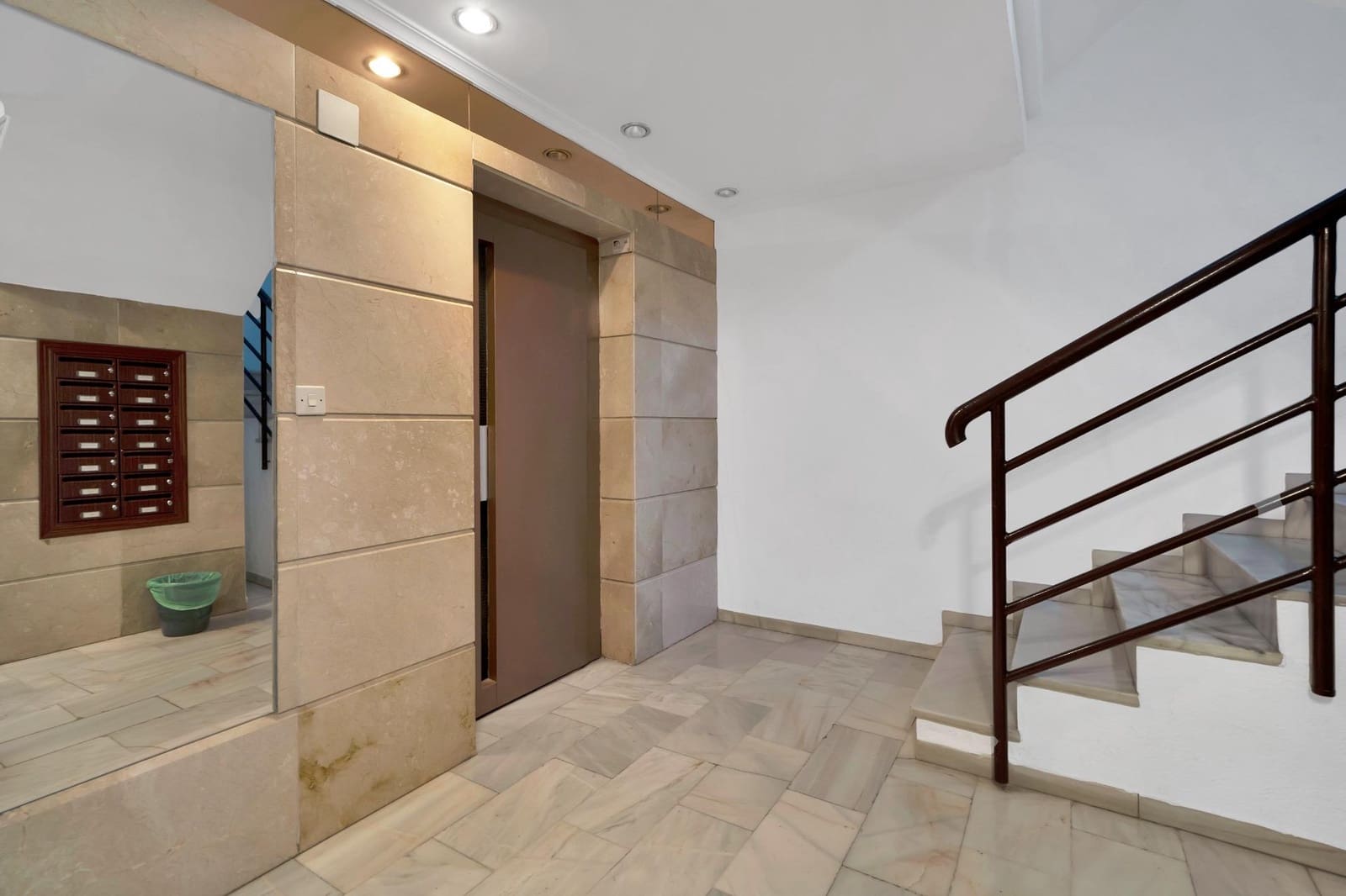 3 sypialnia Apartament na sprzedaż w Estepona - 379 900 € (Ref: 9533756)