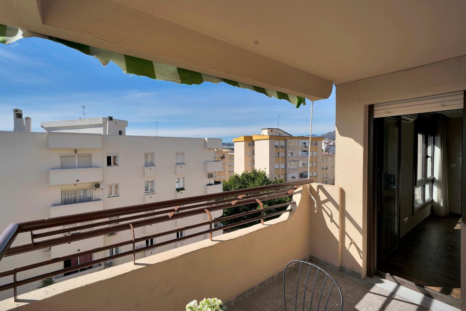 3 sypialnia Apartament na sprzedaż w Estepona - 379 900 € (Ref: 9533756)