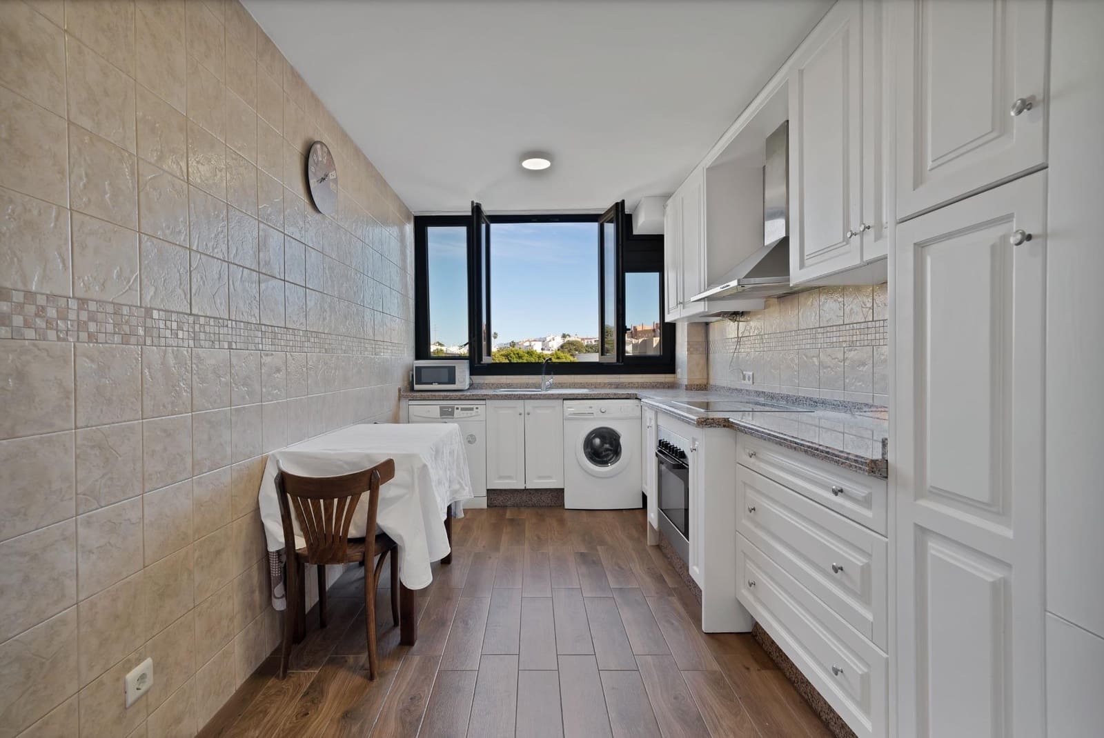 3 sypialnia Apartament na sprzedaż w Estepona - 379 900 € (Ref: 9533756)