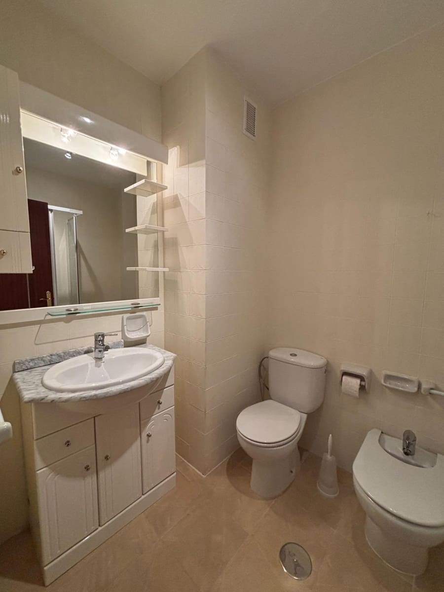 3 Zimmer Apartment zu vermieten in Estepona - 1.300 € (Ref: 9535959)