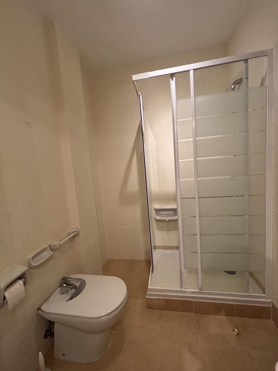 3 Zimmer Apartment zu vermieten in Estepona - 1.300 € (Ref: 9535959)