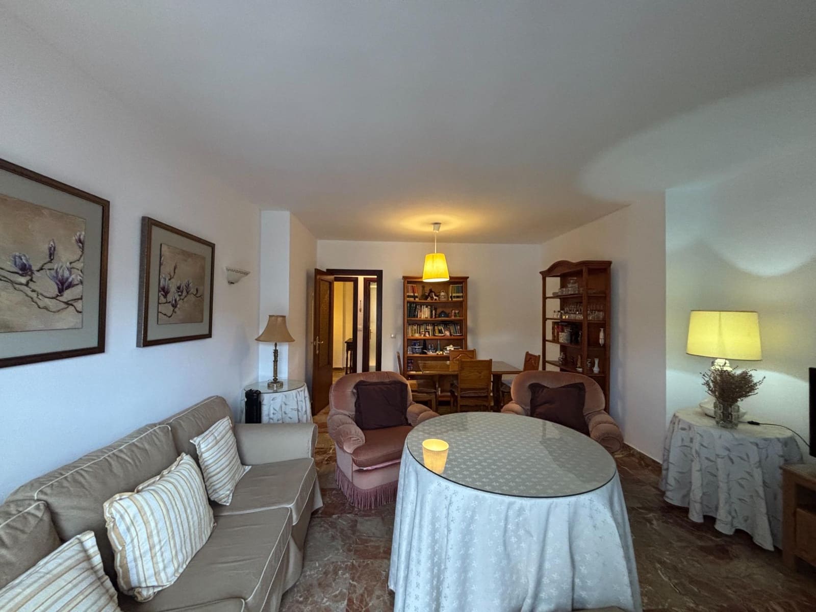 3 Zimmer Apartment zu vermieten in Estepona - 1.300 € (Ref: 9535959)