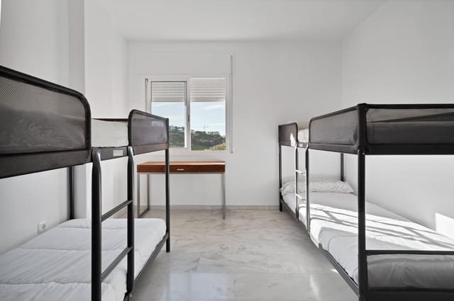 Ático de 2 habitaciones en Elviria, Marbella en venta con garaje - 312.000 € (Ref: 9548221)