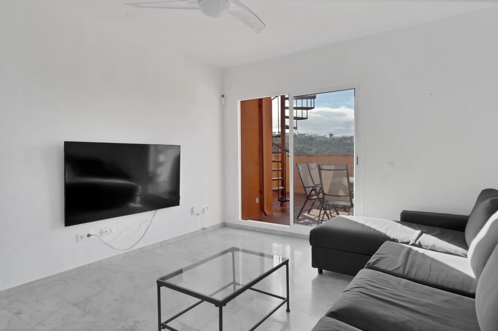 Ático de 2 habitaciones en Elviria en venta con garaje - 312.000 € (Ref: 9548221)