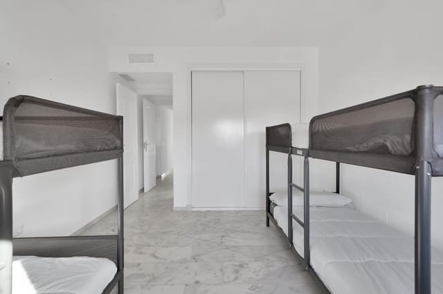 Ático de 2 habitaciones en Elviria, Marbella en venta con garaje - 312.000 € (Ref: 9548221)