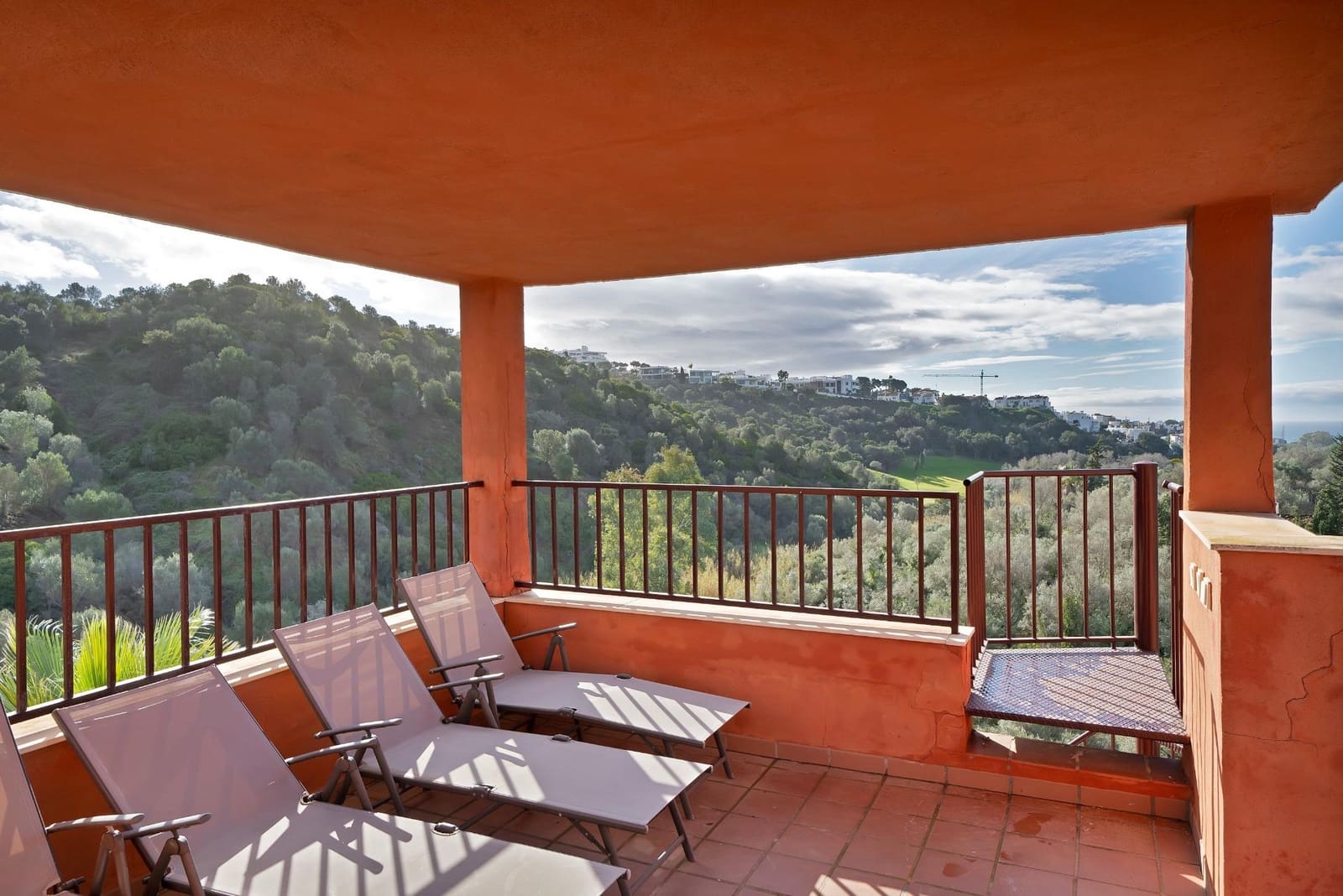 Ático de 2 habitaciones en Elviria en venta con garaje - 312.000 € (Ref: 9548221)