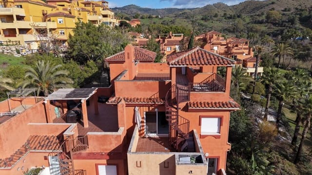 Ático de 2 habitaciones en Elviria, Marbella en venta con garaje - 312.000 € (Ref: 9548221)