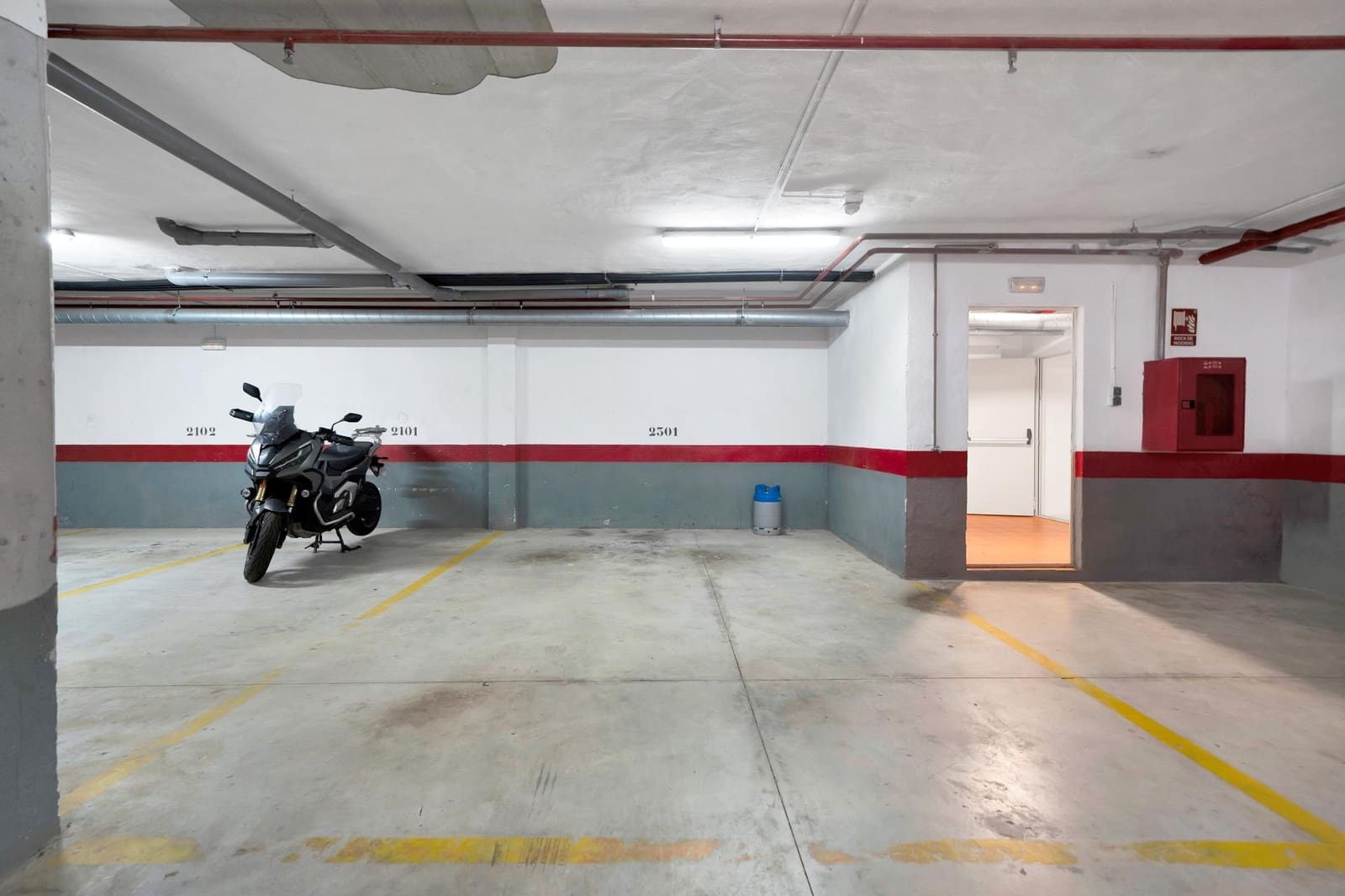 Ático de 2 habitaciones en Elviria en venta con garaje - 312.000 € (Ref: 9548221)