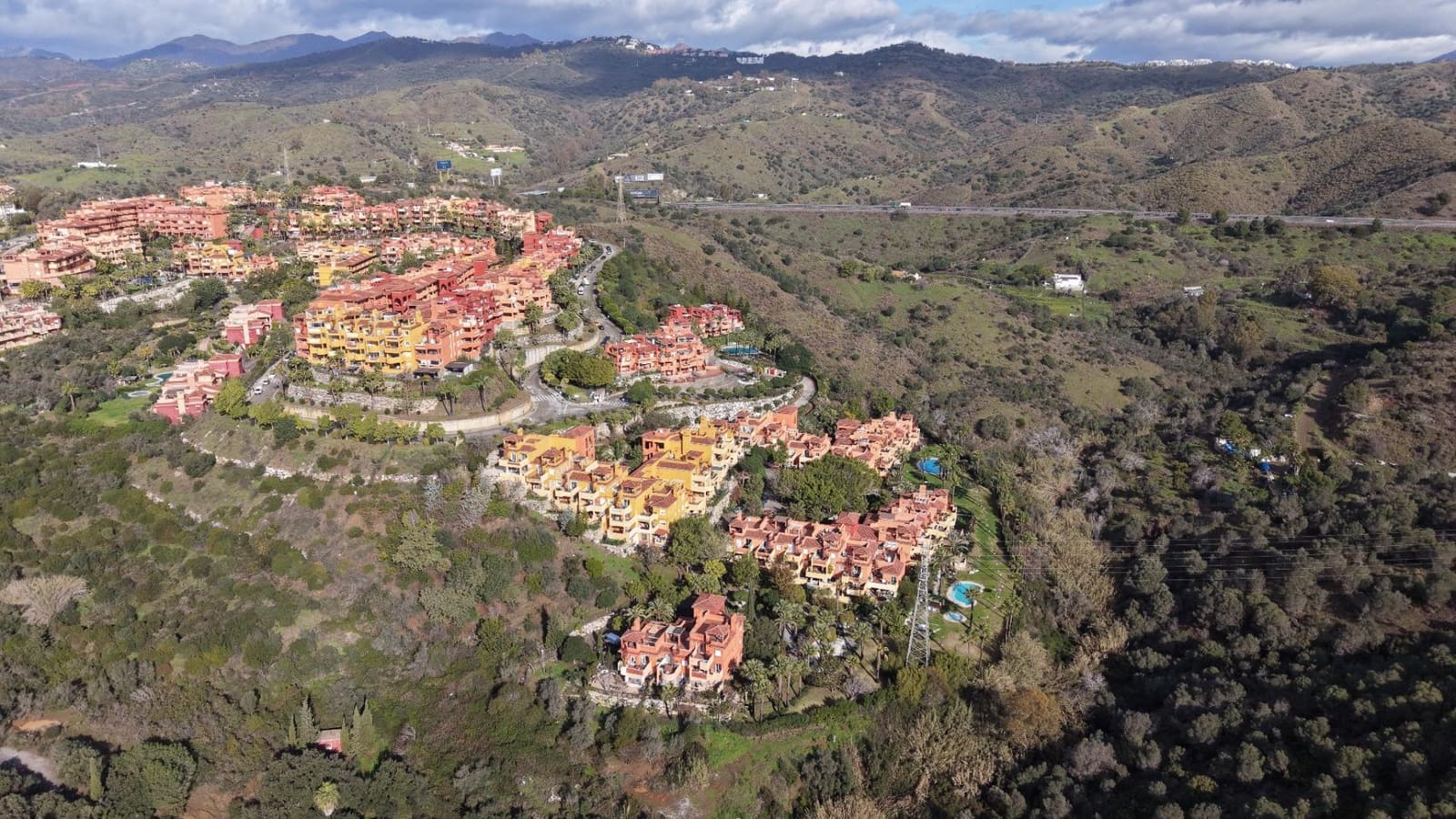 Ático de 2 habitaciones en Elviria en venta con garaje - 312.000 € (Ref: 9548221)