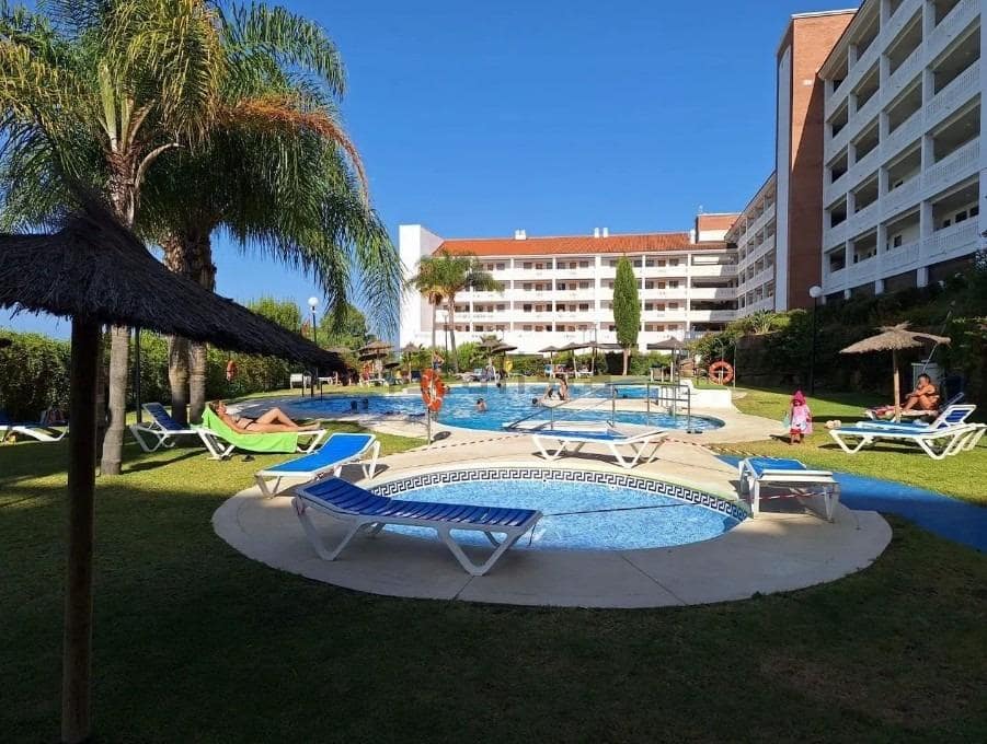 2 soveværelse Lejlighed til leje i Manilva med garage - € 1.150 (Ref: 9611562)