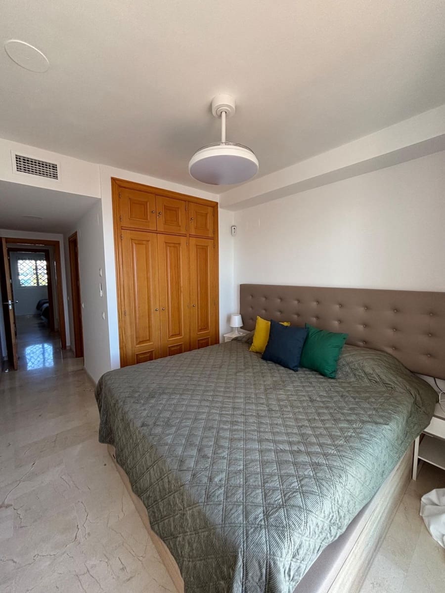 2 soveværelse Lejlighed til leje i Manilva med garage - € 1.150 (Ref: 9611562)