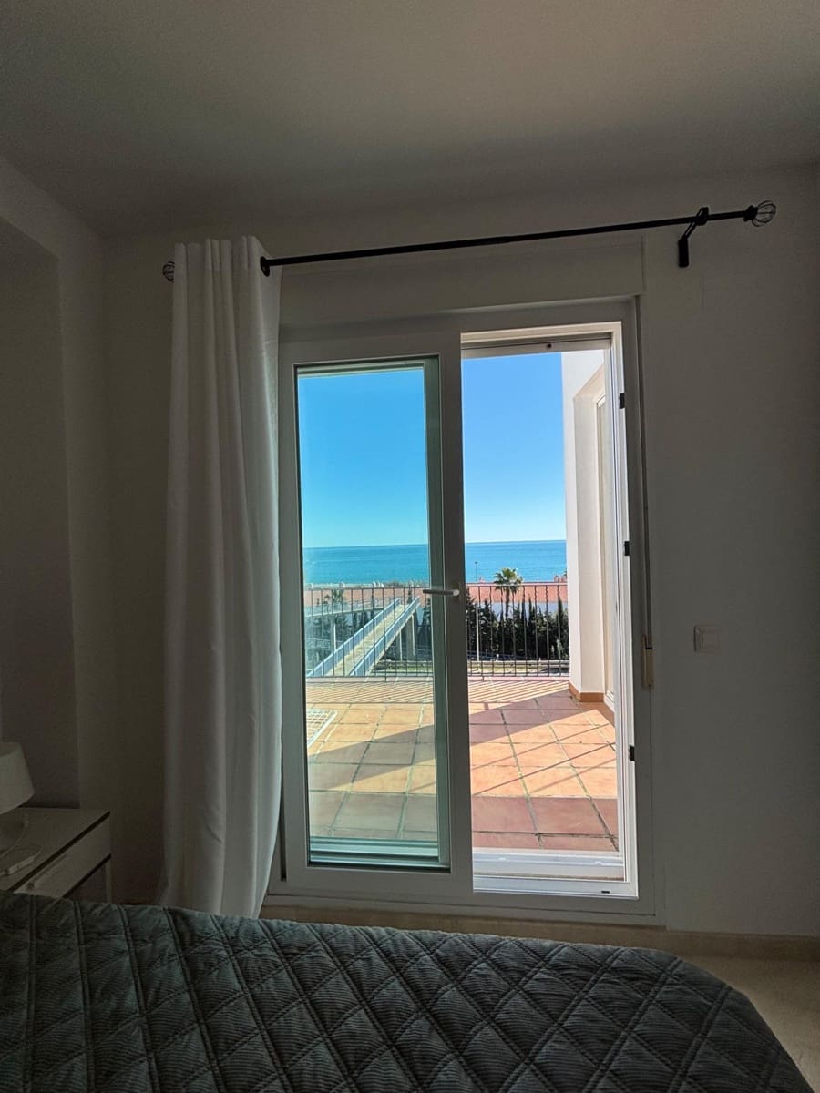 2 soveværelse Lejlighed til leje i Manilva med garage - € 1.150 (Ref: 9611562)