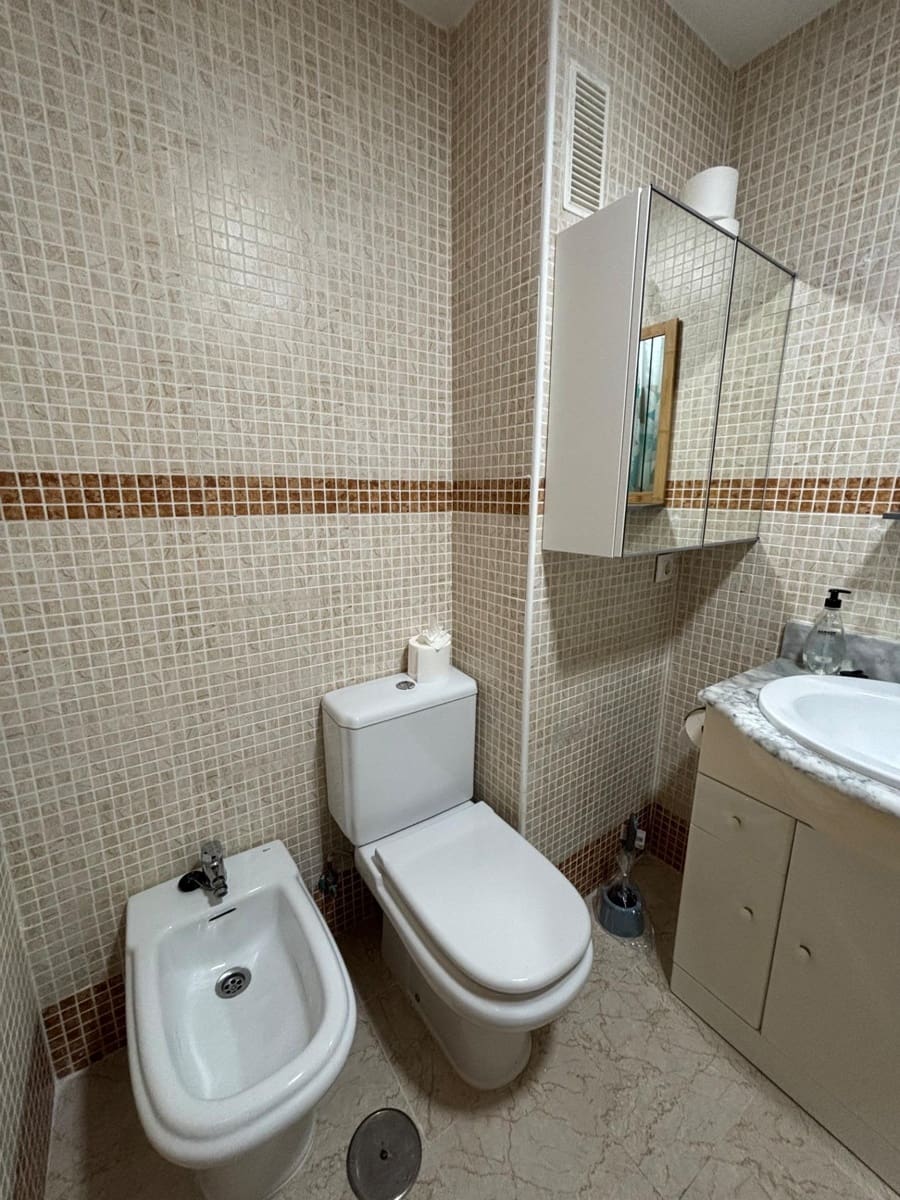 2 soveværelse Lejlighed til leje i Manilva med garage - € 1.150 (Ref: 9611562)