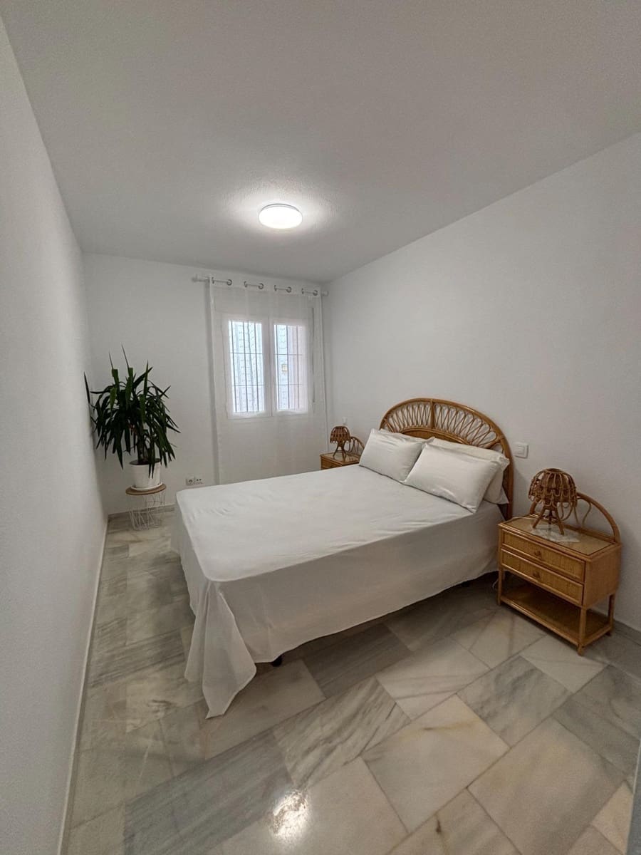 1 soverom Leilighet til salgs i Estepona - € 149 900 (Ref: 9615473)