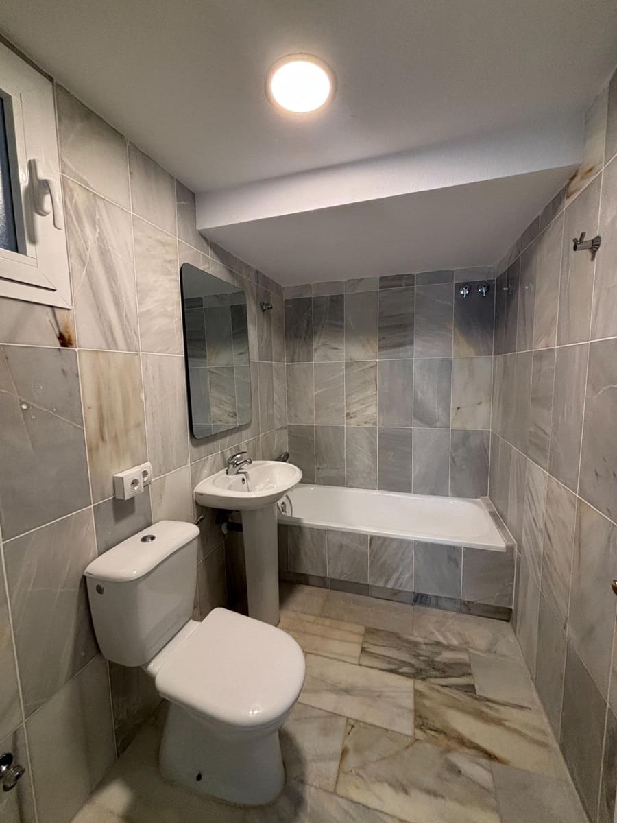 1 soverom Leilighet til salgs i Estepona - € 149 900 (Ref: 9615473)