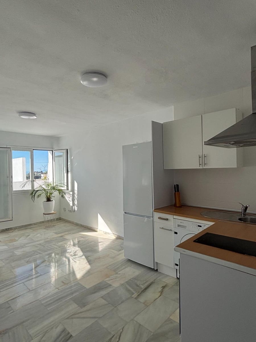 1 soverom Leilighet til salgs i Estepona - € 149 900 (Ref: 9615473)