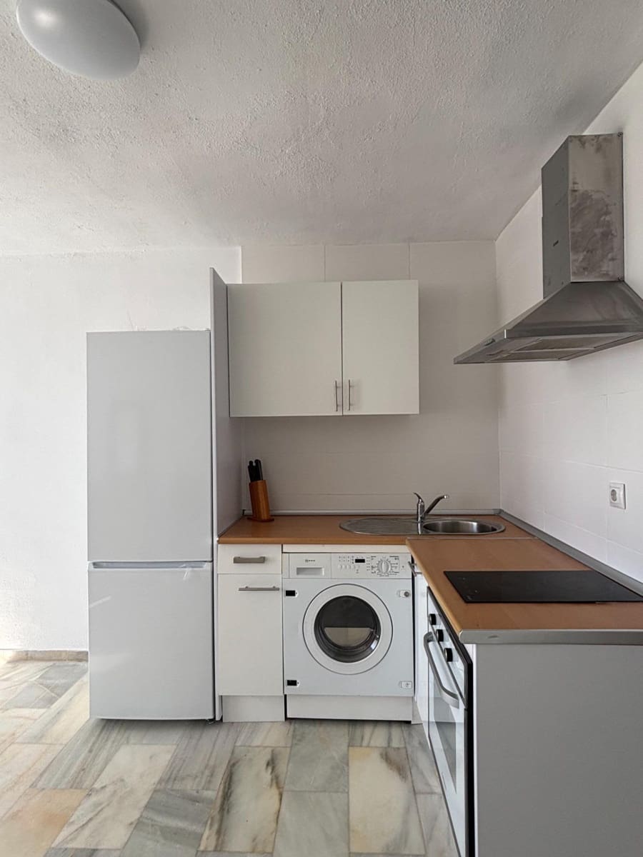 1 soverom Leilighet til salgs i Estepona - € 149 900 (Ref: 9615473)