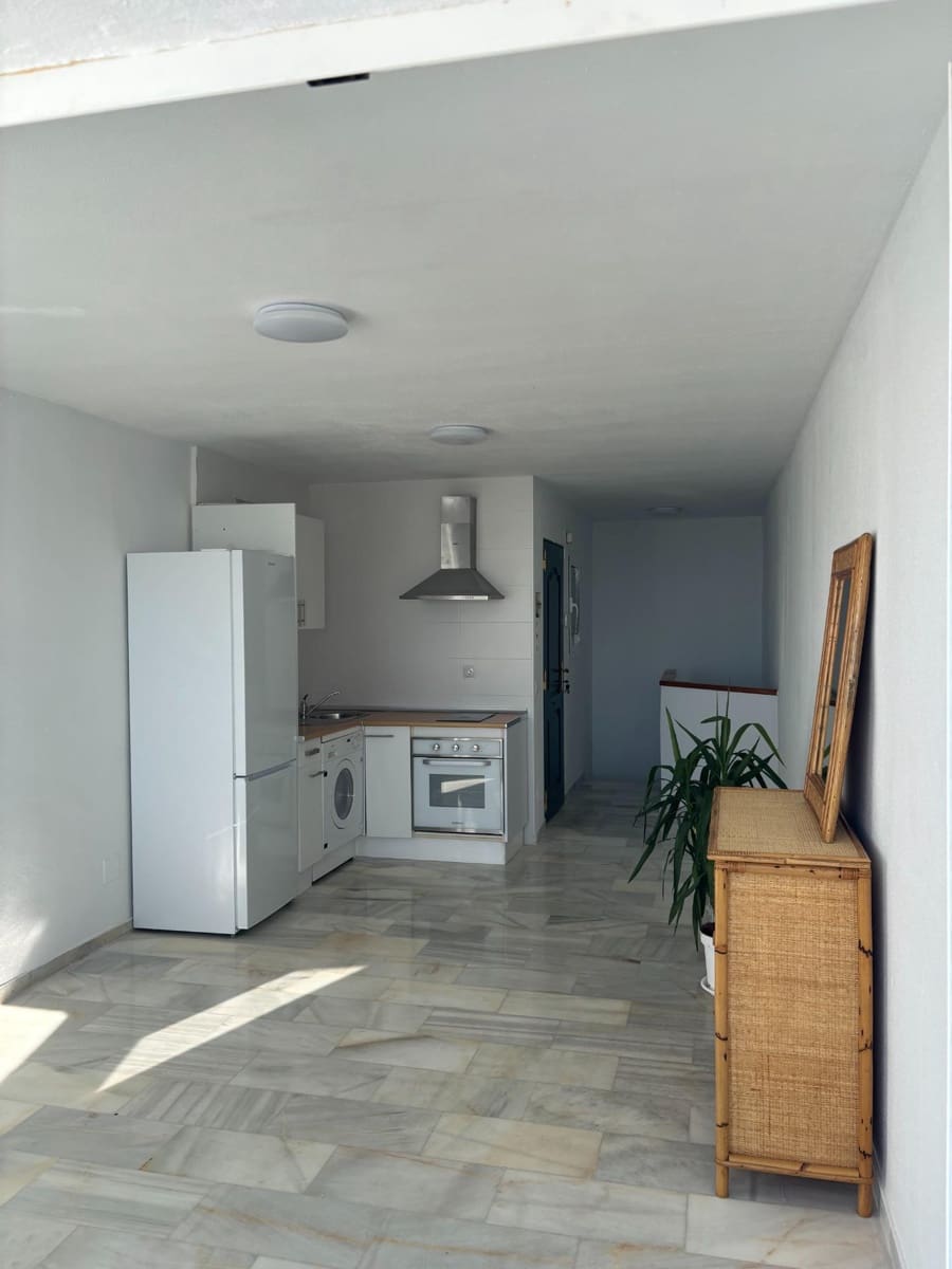 1 soverom Leilighet til salgs i Estepona - € 149 900 (Ref: 9615473)