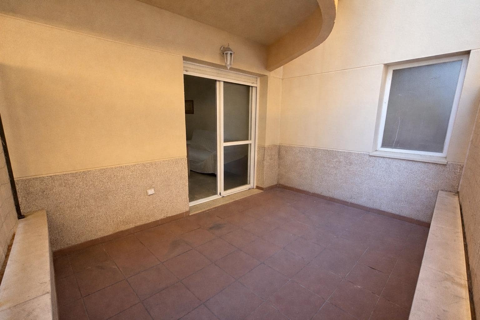 1 makuuhuone Huoneisto myytävänä paikassa Estepona mukana 
autotalli - 274 900 € (Ref: 9619247)